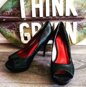 👠👠VIANNI Collection Black Pumps👠👠